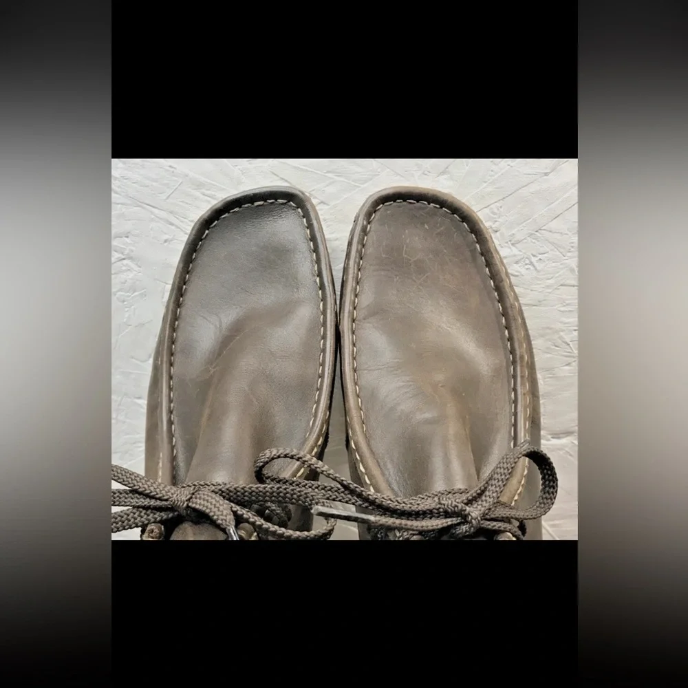 Clarks Shacre Men's Chukka Boots 2-Eye Brown Leather w/ Crepe Soles Size 10.5M